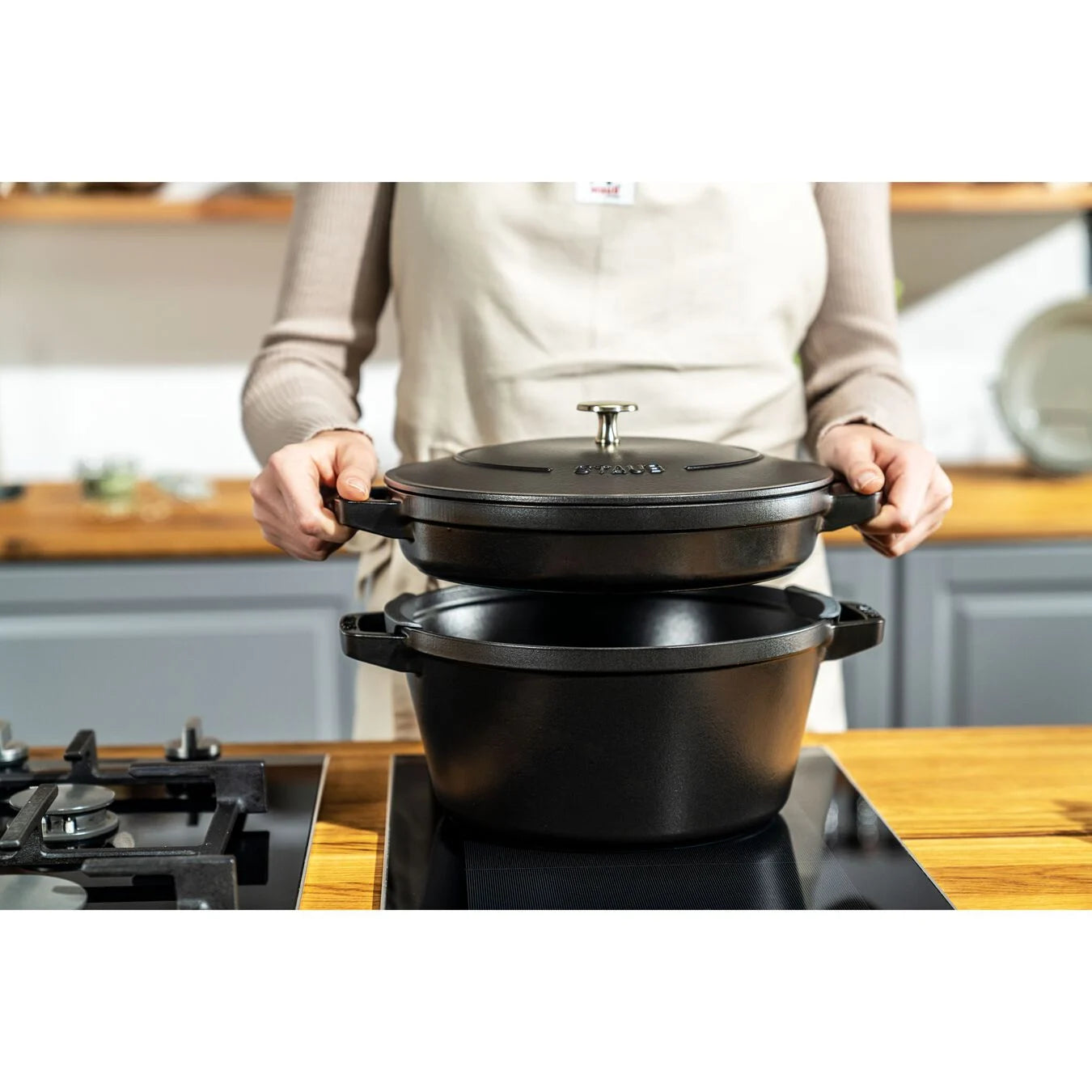 Set 2 cocotte in Ghisa con coperchio 24 cm STAUB NERO